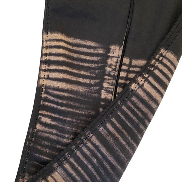 Free People Movement Washed Barely There Black Tie Dye Leggings Sz XS/S NWOT - Picture 10 of 16